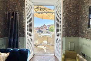 22' Dining Room/Sitting Room- click for photo gallery